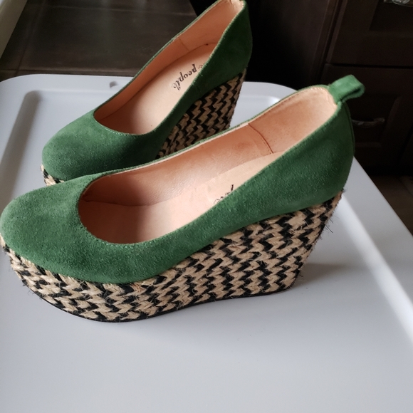 FREE PEOPLE  Green Suede Platform -woven - Picture 3 of 4